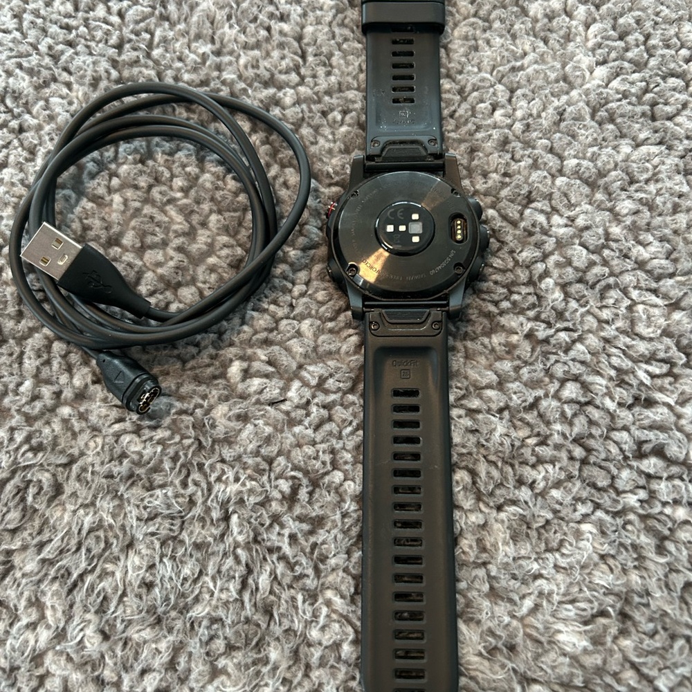 Garmin Fenix 5S Plus Black Smartwatch with Charger - Picture 2 of 4